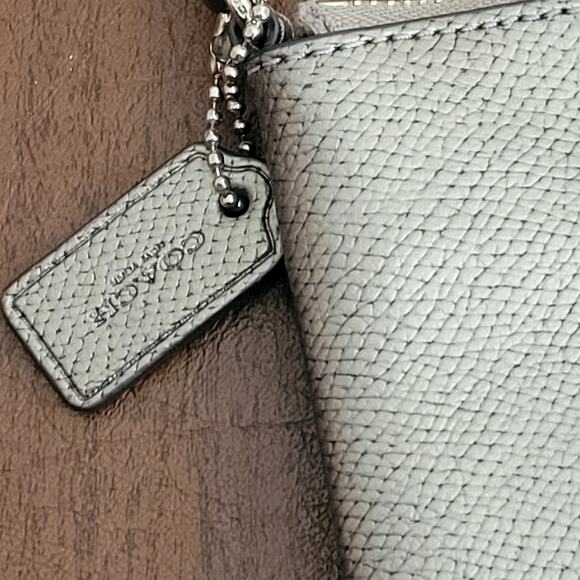 Coach Turnlock Small Wristlet with Bow  Silver Gray Leather Wallet - Picture 6 of 11